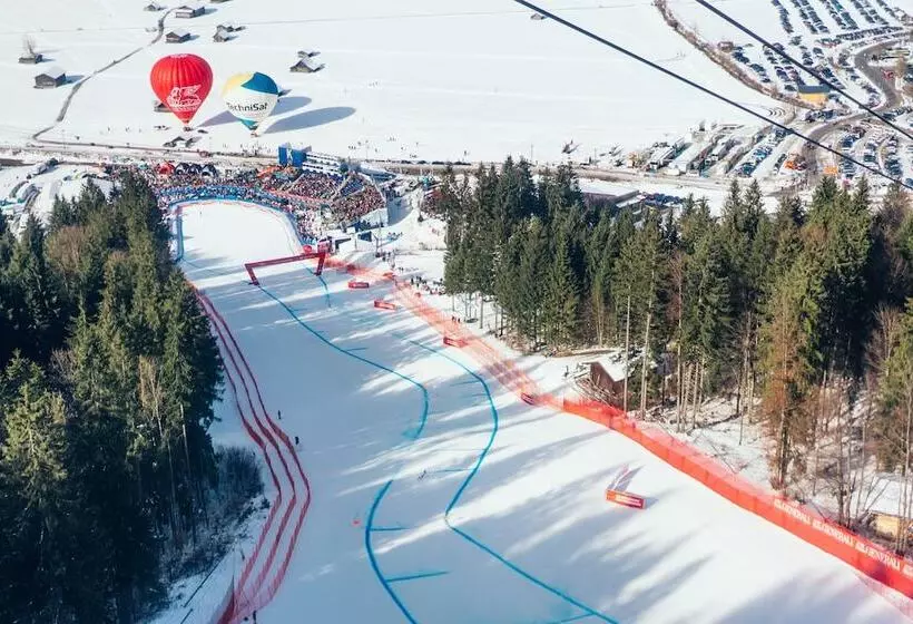 هتل Aja Garmischpartenkirchen