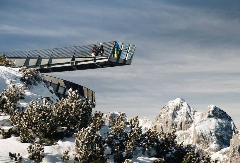 فندق Aja Garmischpartenkirchen