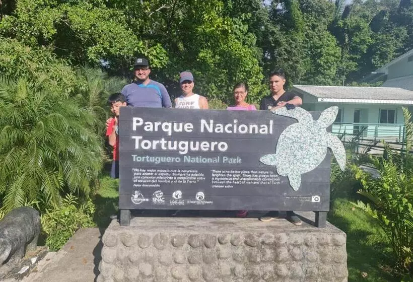 Hotelli Cabinas El Muellecito