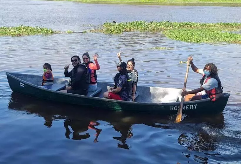 Hotelli Cabinas El Muellecito