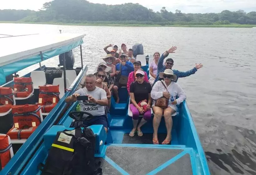 Hotelli Cabinas El Muellecito