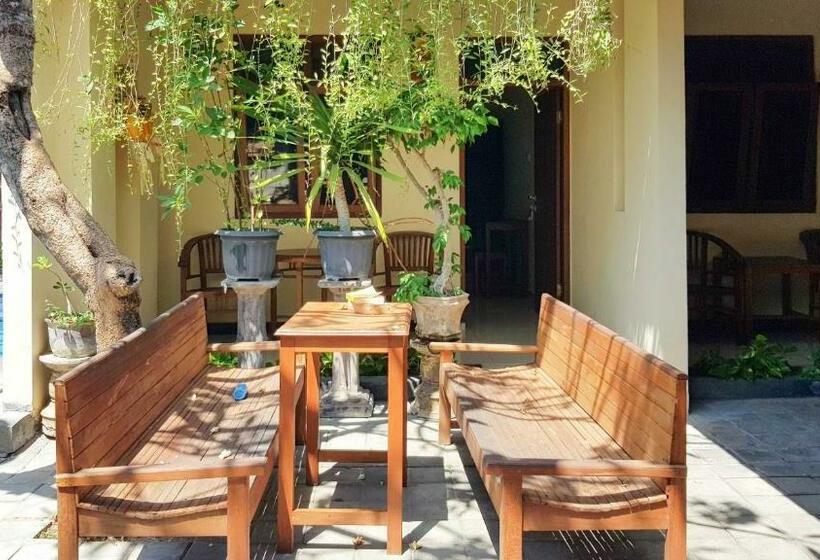 Hotel Koolkost At Poppies Lane Street   Minimum Stay 30 Nights