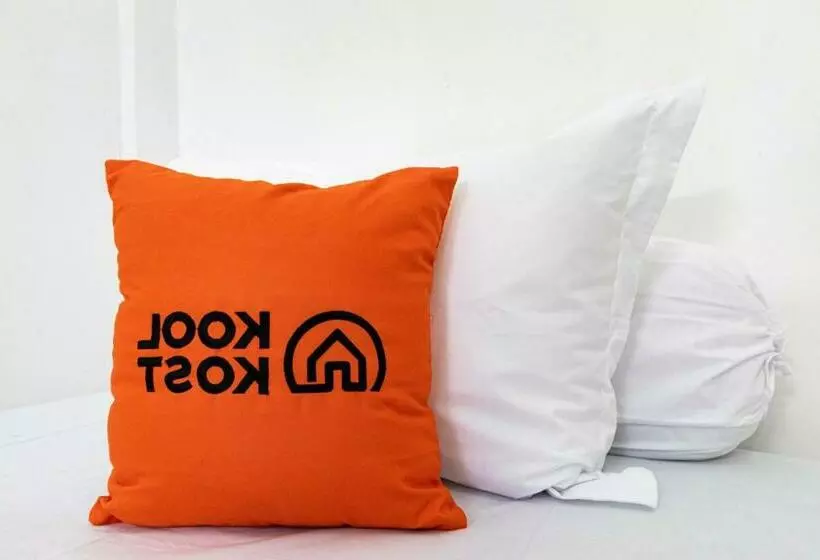 ホテル Koolkost At Poppies Lane Street   Minimum Stay 30 Nights