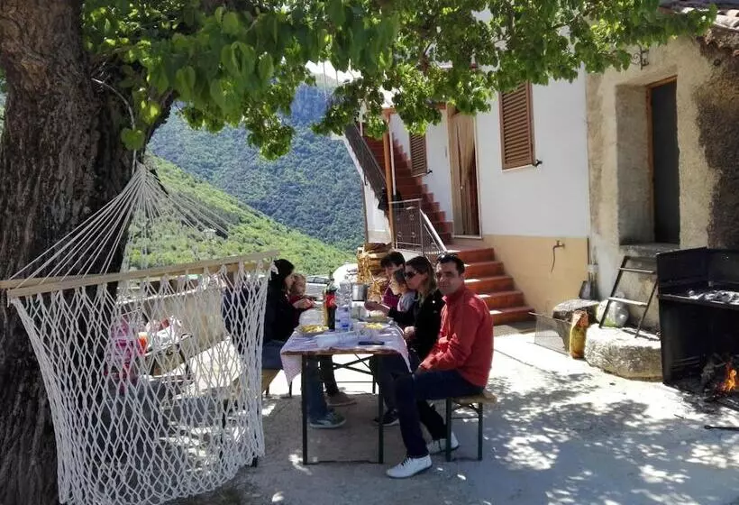 Aamiaismajoitus (B&B) La Terrazza Di Laurino