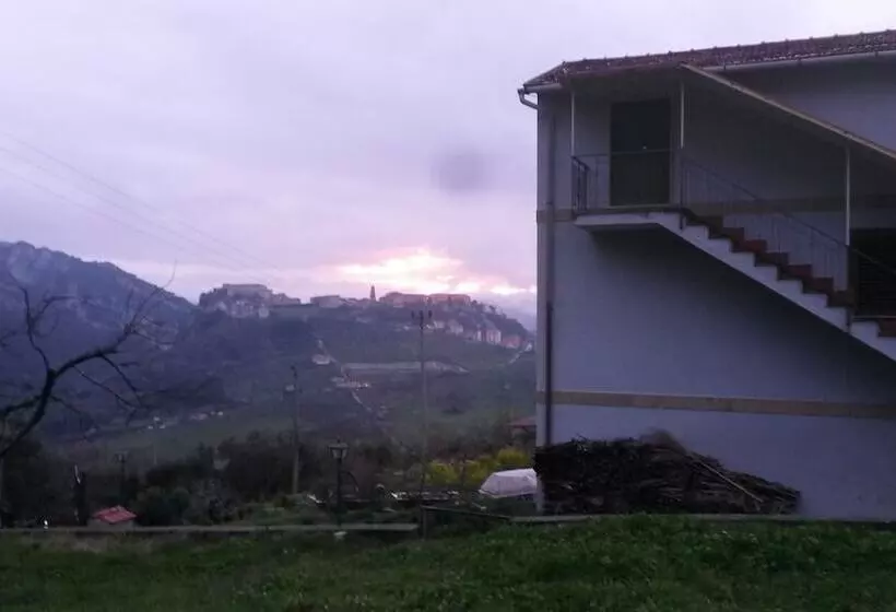 Aamiaismajoitus (B&B) La Terrazza Di Laurino