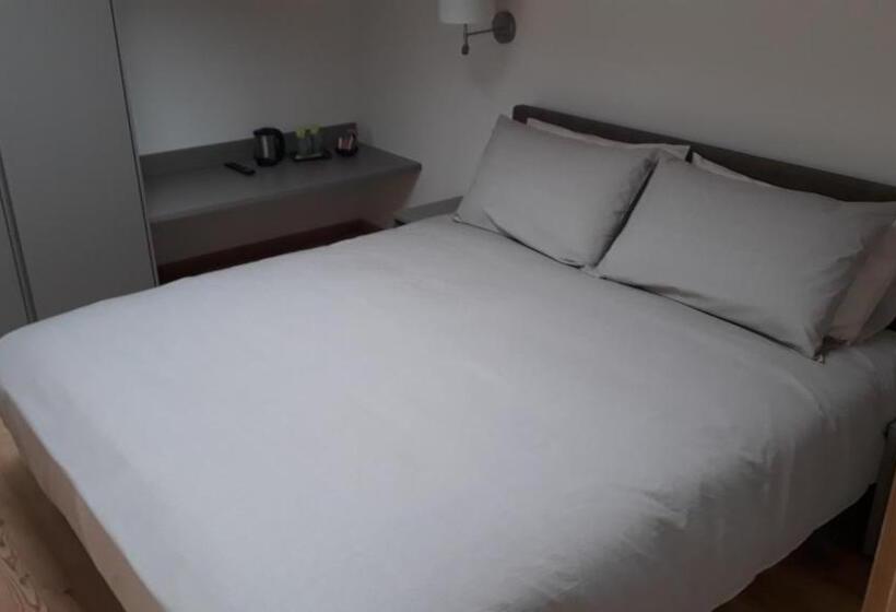 בית מלון כפרי Albrici