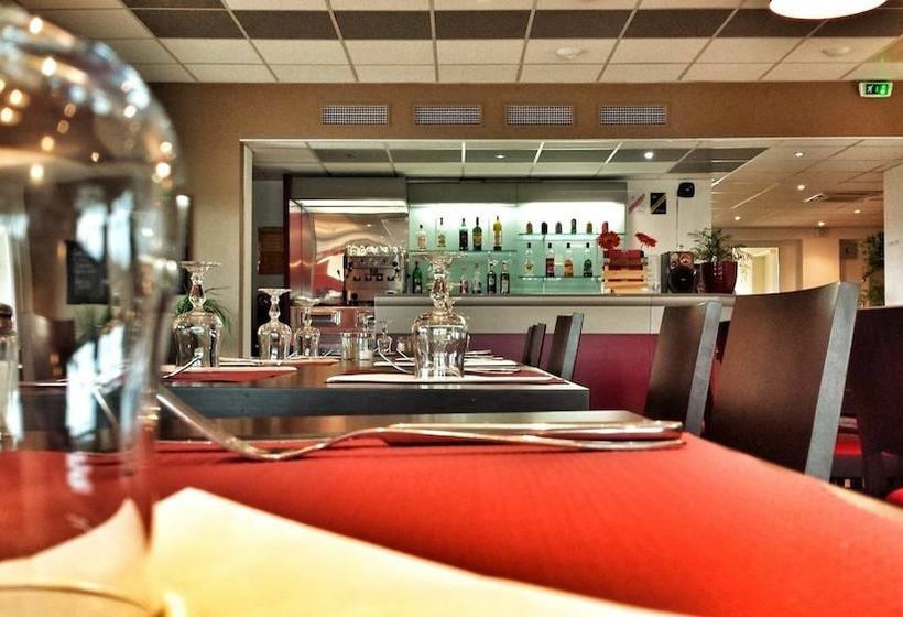 Отель Les Terrasses De Bel Air Restaurant Hôtel