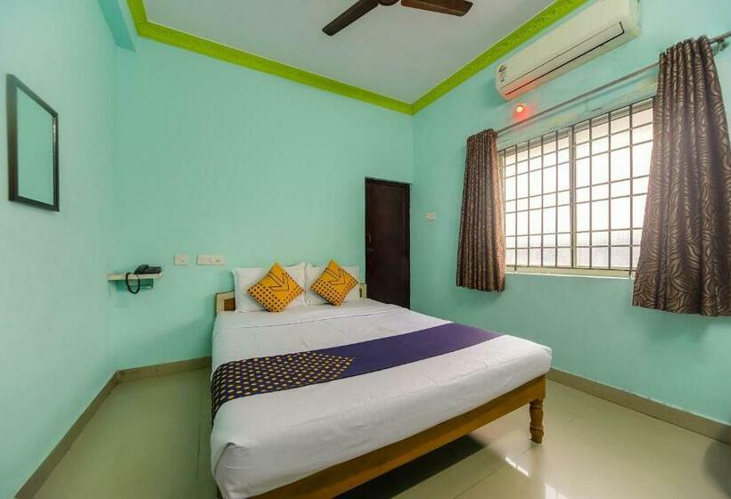 酒店 Spot On 75475 Cn Guest House