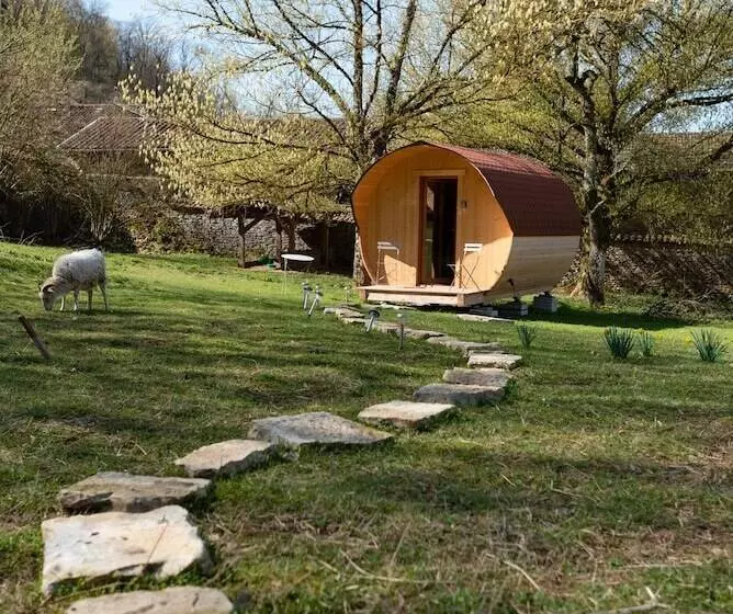 Hotelli Tonn Ain Hébergement Ain Solite