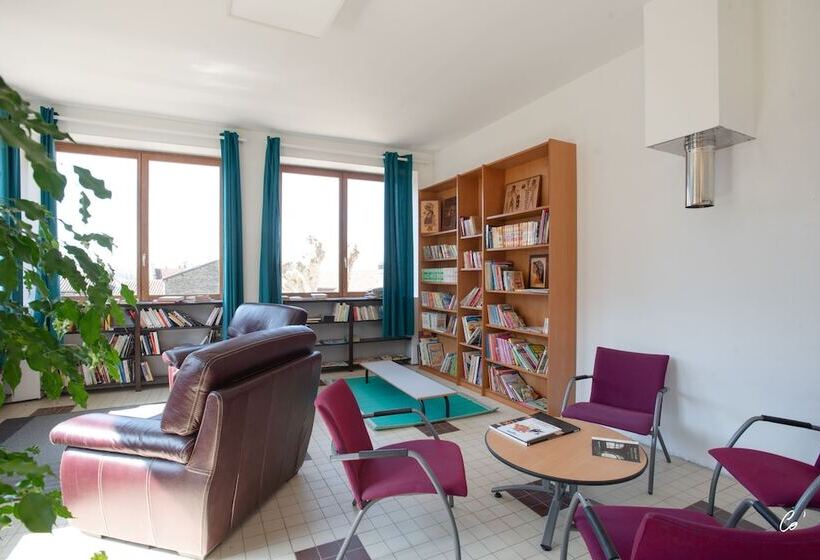 ホテル Tonn Ain Hébergement Ain Solite