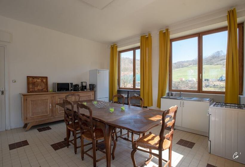 ホテル Tonn Ain Hébergement Ain Solite