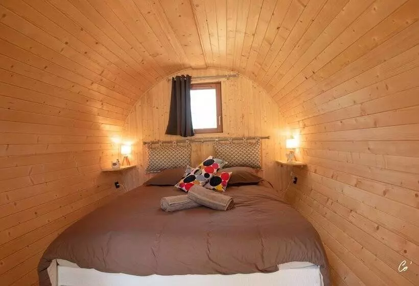 Hotelli Tonn Ain Hébergement Ain Solite