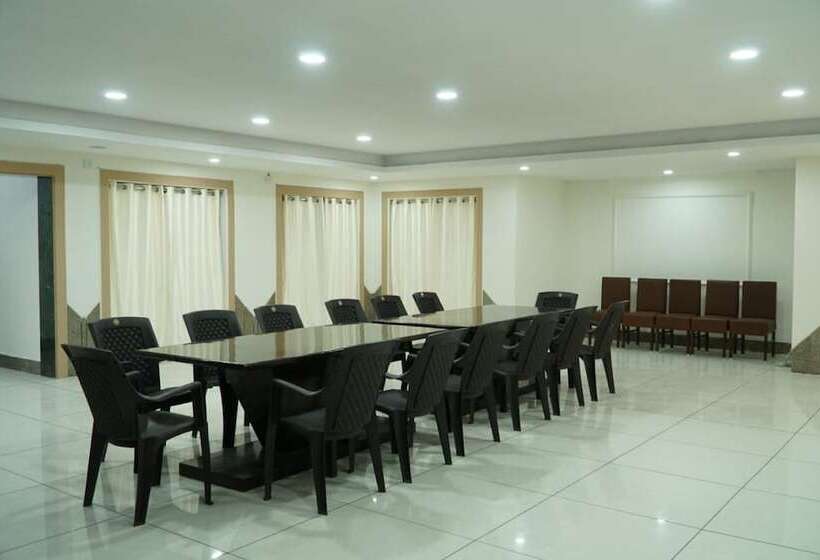 منتجع Neel Kanth Motels &