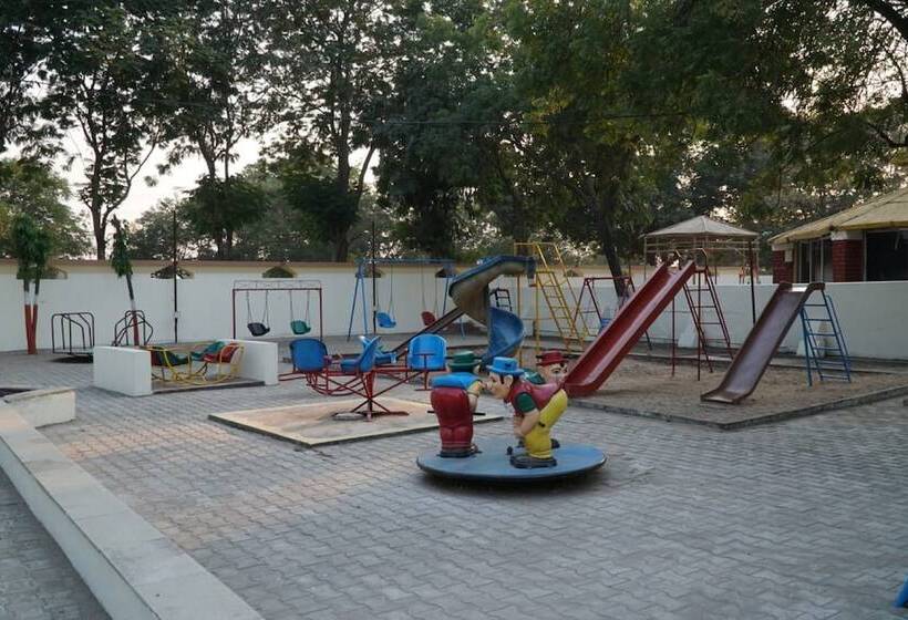 منتجع Neel Kanth Motels &