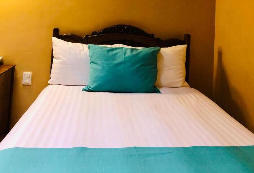 هتل Boutique Casa De Las Manrique