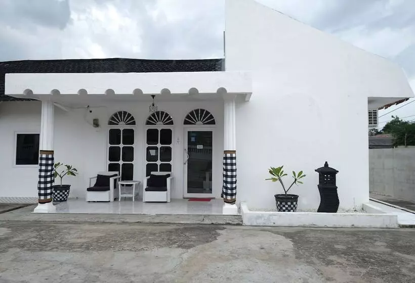 ホテル Dewi Residence 1