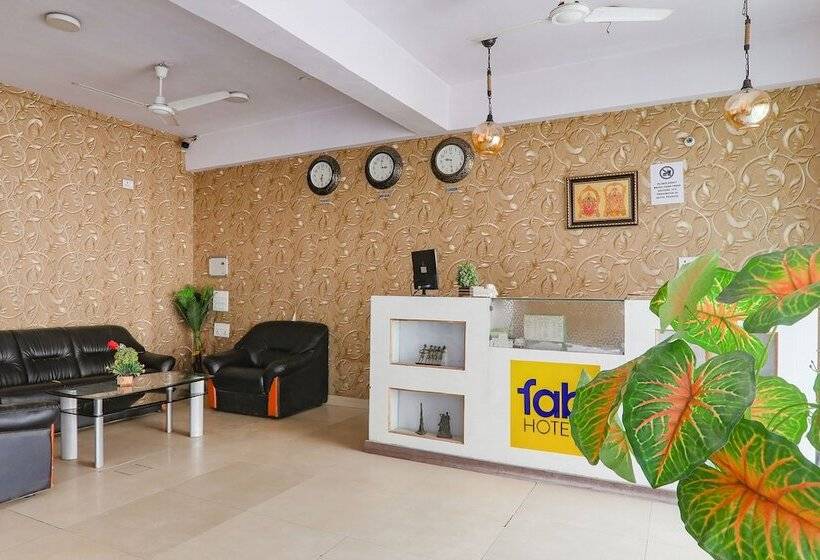 Fabhotel Vinayaka