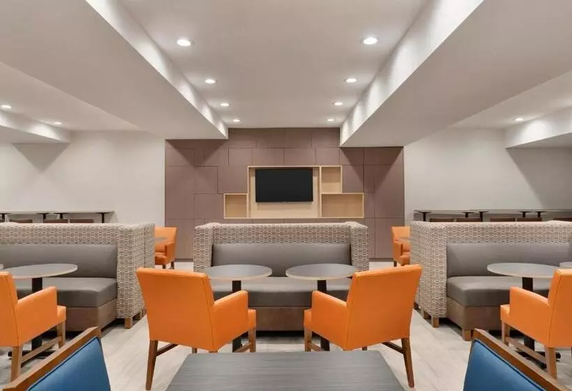 هتل Holiday Inn Express   Jamaica   Jfk Airtrain   Nyc, An Ihg