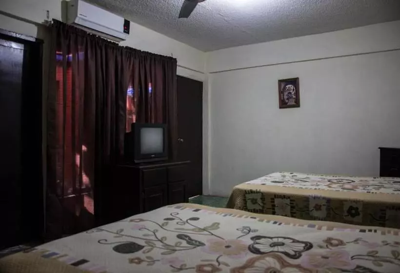 هتل Posada Del Cortez