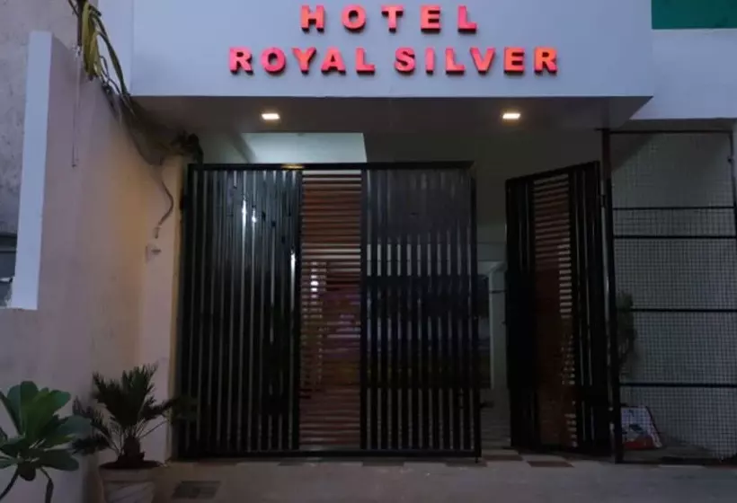 ホテル Royal Silver
