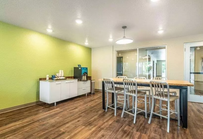 Hotelli Woodspring Suites Sanford North I4 Orlando Area