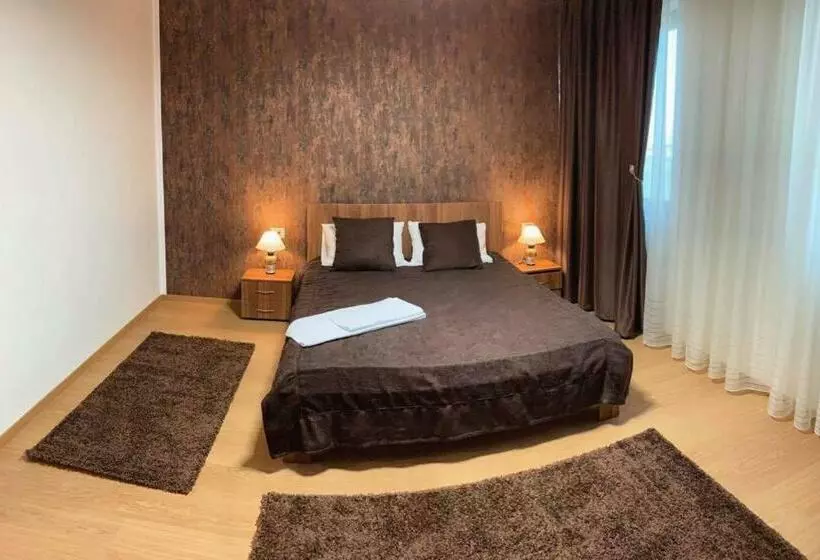 ペンション Negrea Events