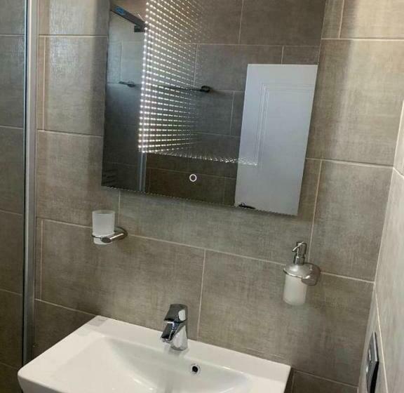 פנסיון Negrea Events