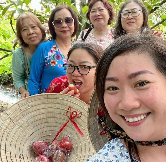 استراحتگاه Rooster Mekong Garden & Villas