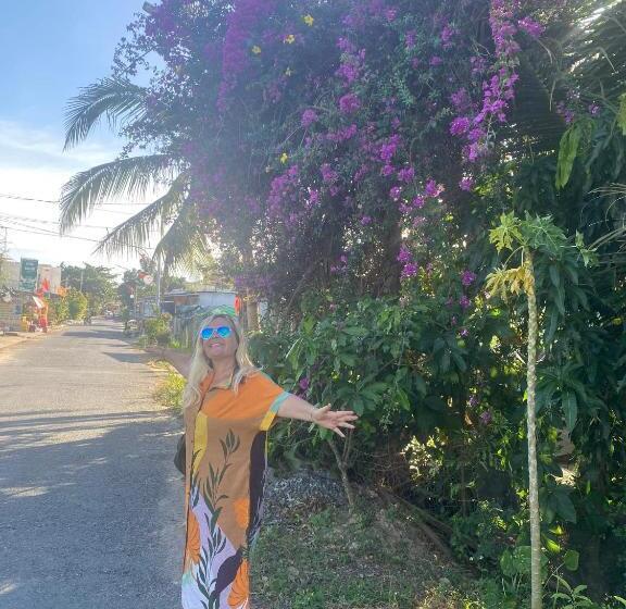 استراحتگاه Rooster Mekong Garden & Villas