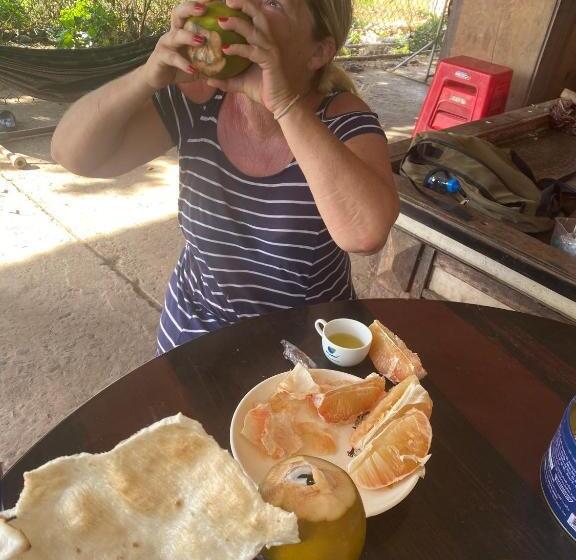 استراحتگاه Rooster Mekong Garden & Villas