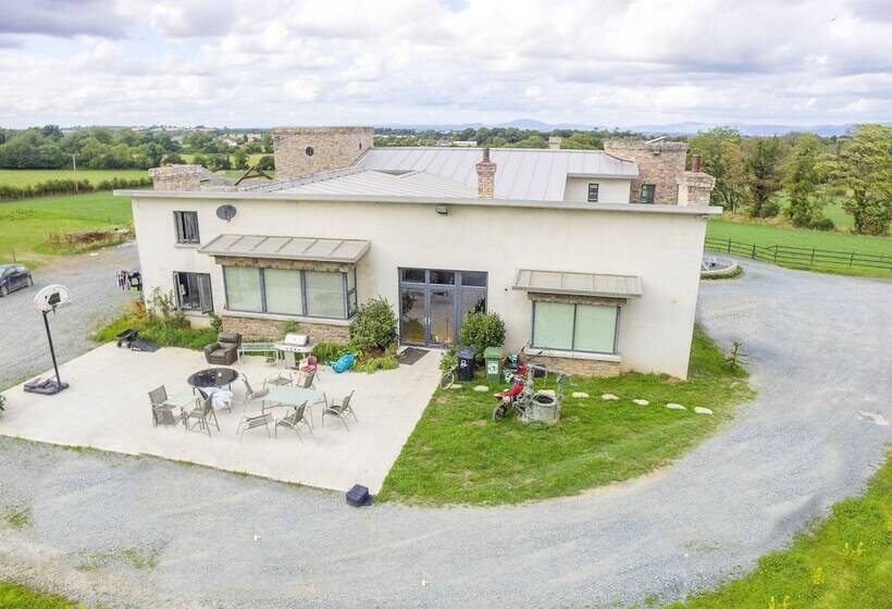 مبيت وإفطار Rathescar Grove