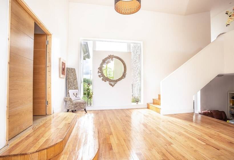 مبيت وإفطار Rathescar Grove