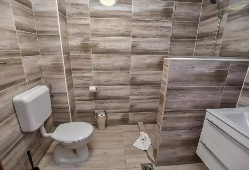 Aamiaismajoitus (B&B) é Vaskó Panzió Borpince