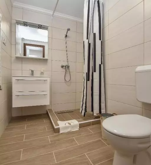 Aamiaismajoitus (B&B) é Vaskó Panzió Borpince