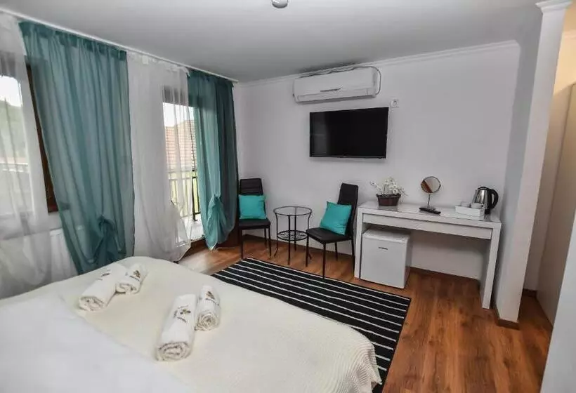 Aamiaismajoitus (B&B) é Vaskó Panzió Borpince