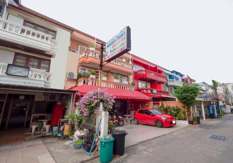 ホテル Oyo 1099 Star House