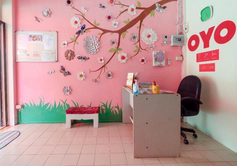 ホテル Oyo 1099 Star House
