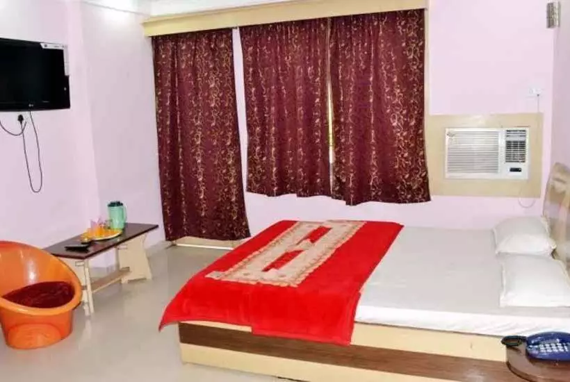 ホテル Shivam International