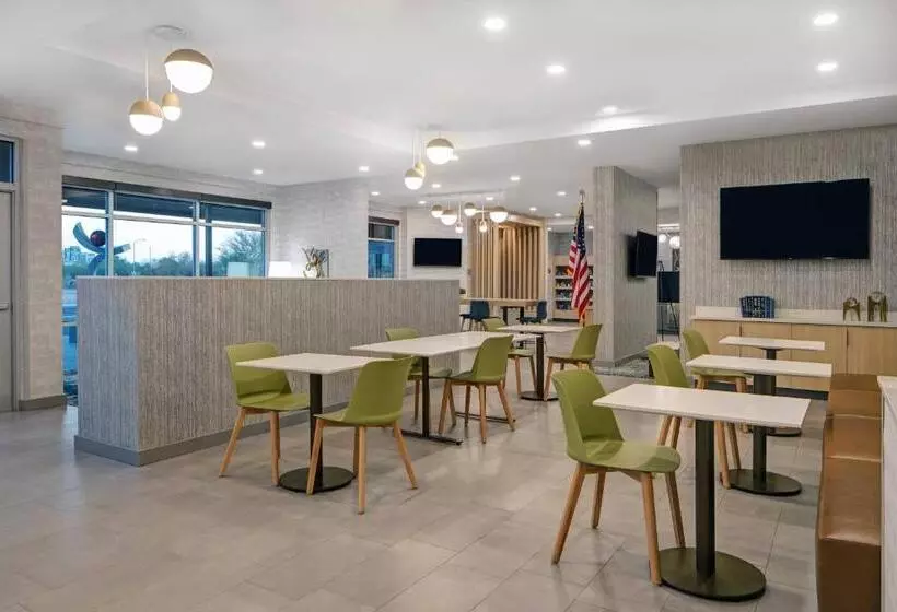 هتل Towneplace Suites By Marriott Phoenix Glendale Sports & Entertainment District