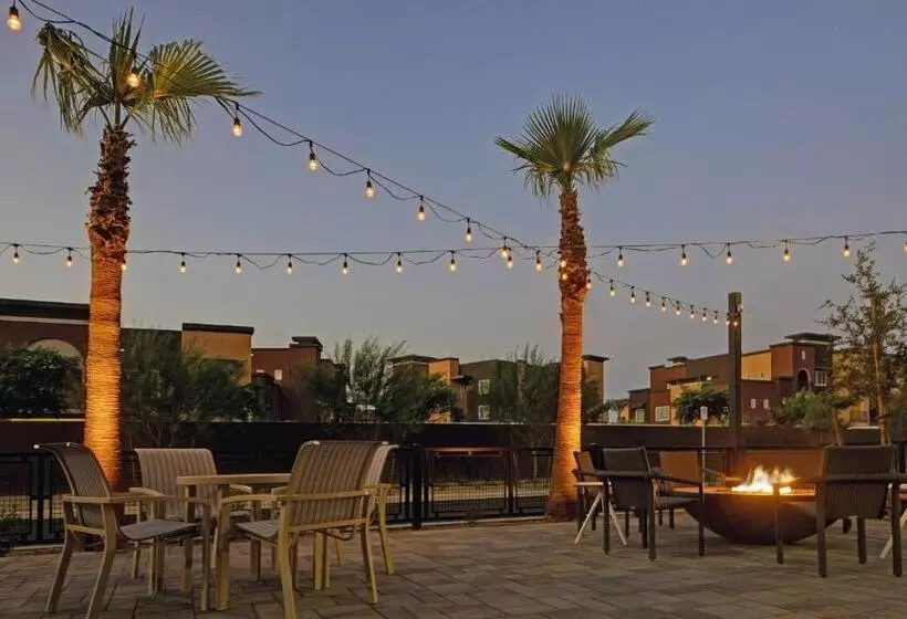 هتل Towneplace Suites By Marriott Phoenix Glendale Sports & Entertainment District