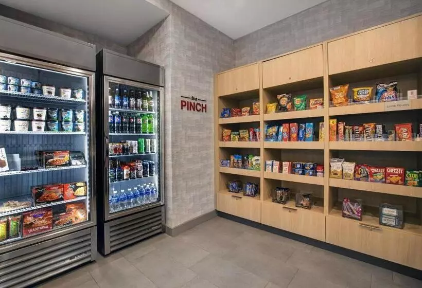 هتل Towneplace Suites By Marriott Phoenix Glendale Sports & Entertainment District
