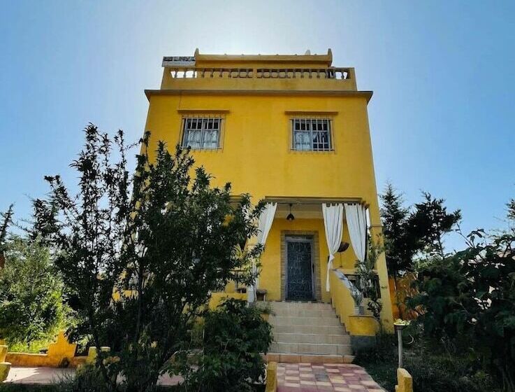 بنسيون Auberge Le Petit Jardin