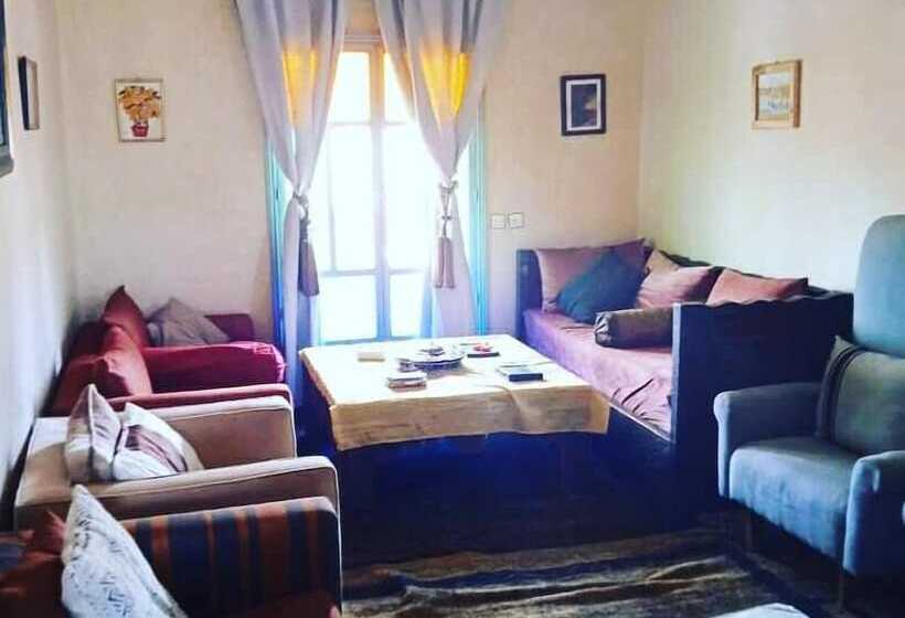 بنسيون Auberge Le Petit Jardin