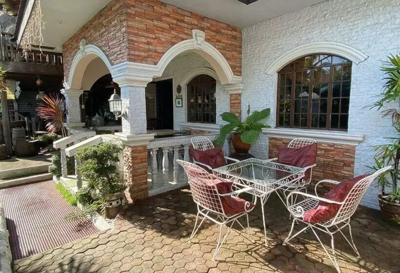 ペンション Mount Pinatubo Base Camp At Casa Hermogina