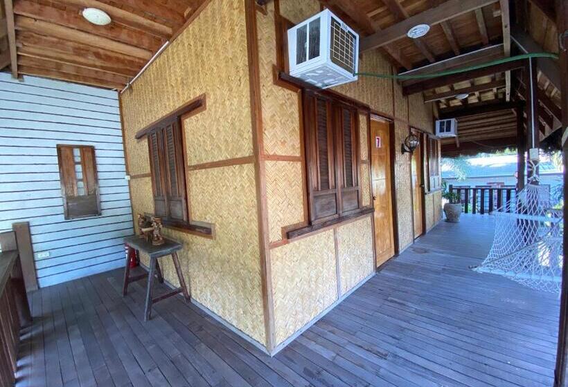 펜션 Mount Pinatubo Base Camp At Casa Hermogina