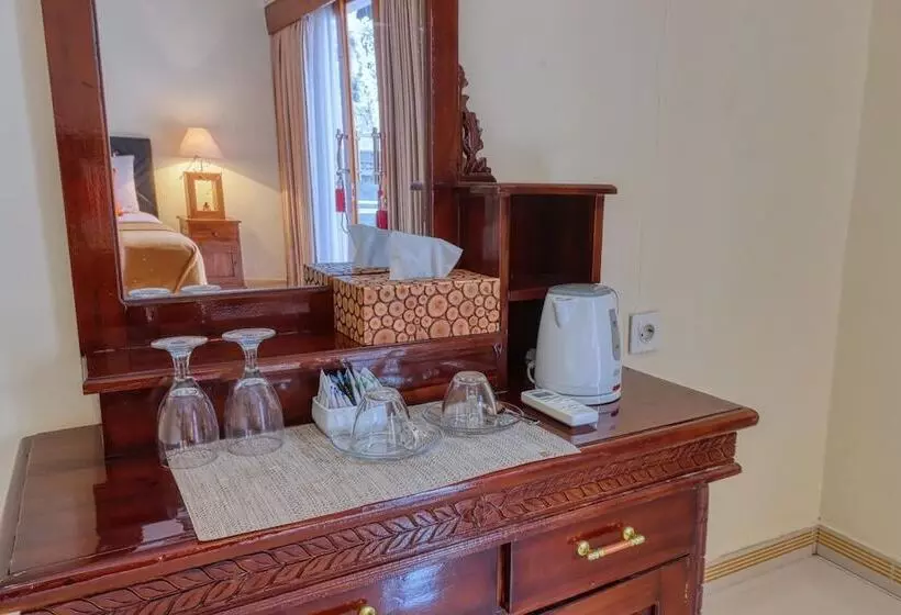 ペンション Nibugi Guest House