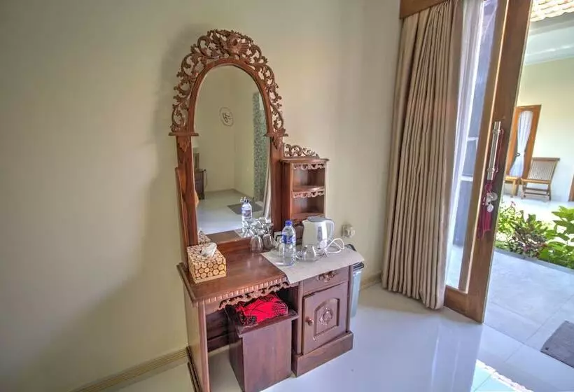 ペンション Nibugi Guest House