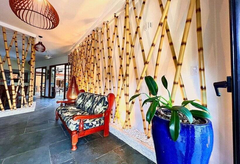 پانسیون Pousada Naan Lázaro Ubatuba