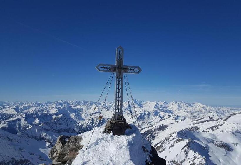 بنسيون Sportbauernhof   Gasthaus Hochalmblick
