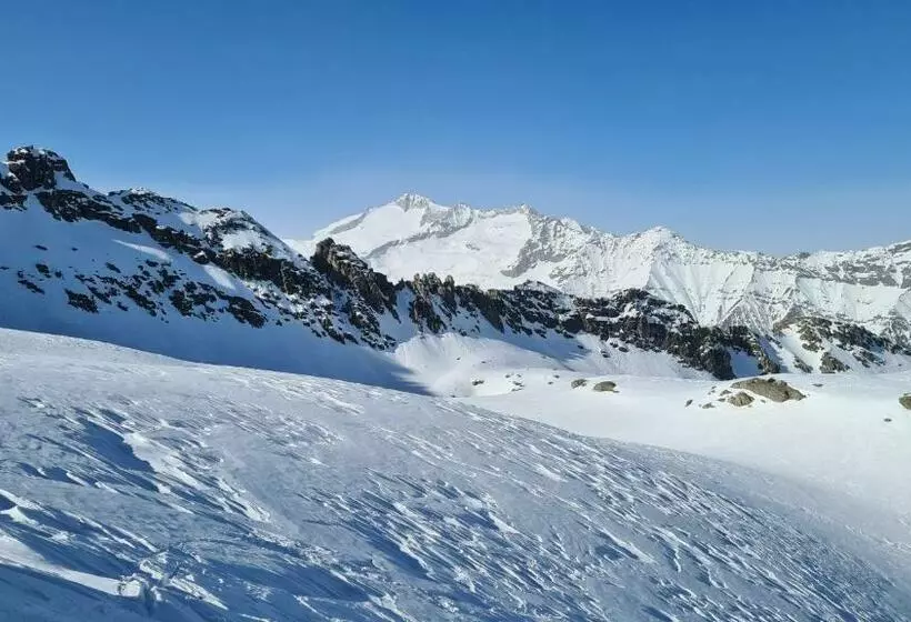 Majatalo Sportbauernhof   Gasthaus Hochalmblick